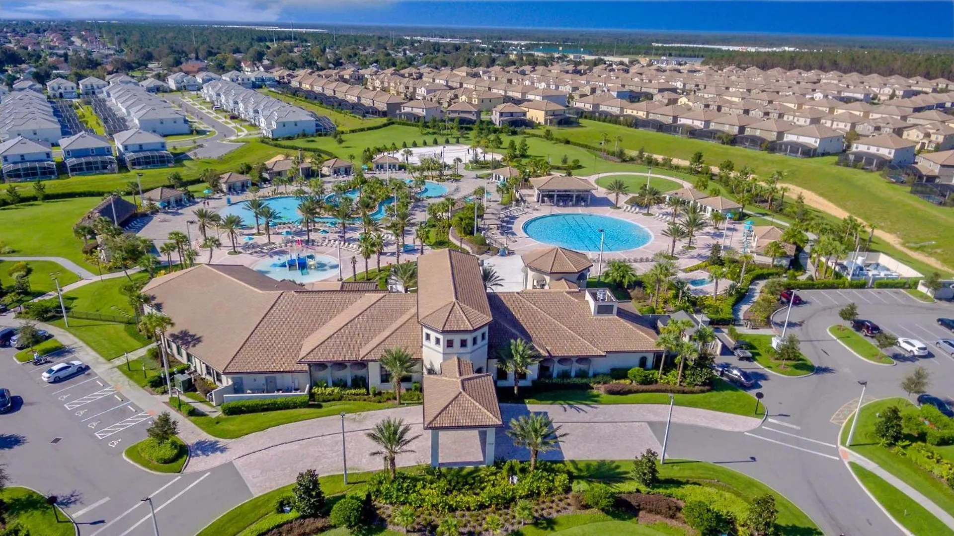 8821Jd Luxury 6 Bed/6 Ba Villa Davenport Holiday home